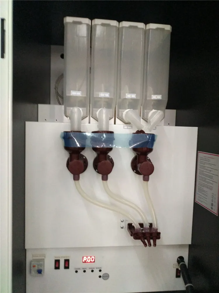 Торговый автомат нового дизайна для продажи закусок холодных напитков