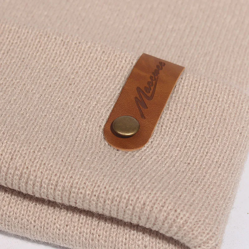 Зимние шапки однотонная зеленая шапка теплая мягкая унисекс вязаная с черепом