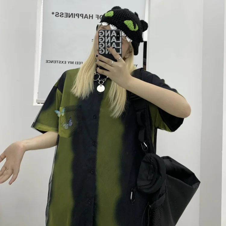 

Cheap wholesale new arrival 2021 men clothing Hot selling retro shirt casual graphic shirts personality harajuku Tops Ay1546