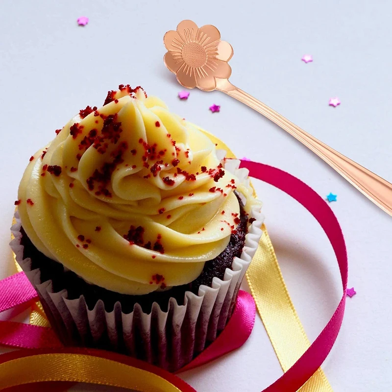 

16 Pcs Stainless Steel Tableware Flower Coffee Spoon, Sugar Spoon, Tea Spoon, Stirring Spoon, 8 Different Patterns