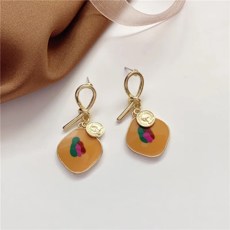 

Web Celebrity Paintings Wind Senior Feeling Earrings Knot Earrings Long Metal Literary Temperament Girl Women Push-back Classic