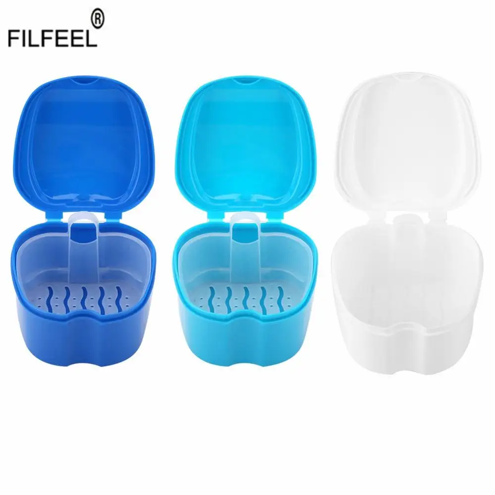 Коробка-органайзер для зубных протезов искусственная фотография |