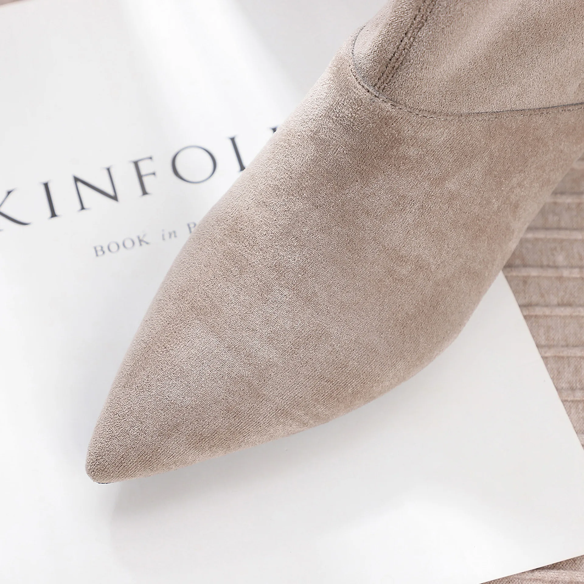 2019 ботильоны модные ботинки женская обувь черные туфли-лодочки из флока на