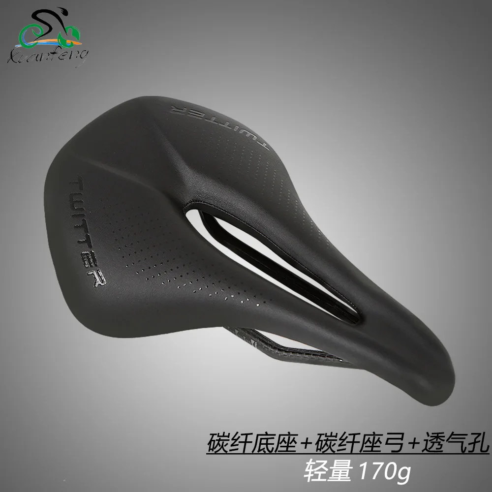 Купи Carbon Fiber Bicycle Seat Mat Hollow Breathable Saddle Mountain Road Folding Car Universal road bike seat carbon fiber saddle за 5,274 рублей в магазине AliExpress