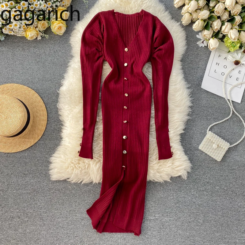 Женское облегающее платье Gagarich весенне осеннее трикотажное с v образным вырезом