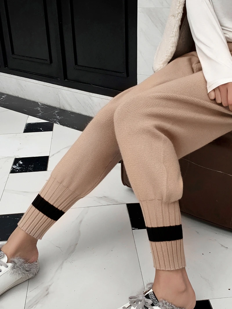 Женские кашемировые Свободные трикотажные брюки с красным пучком повседневные