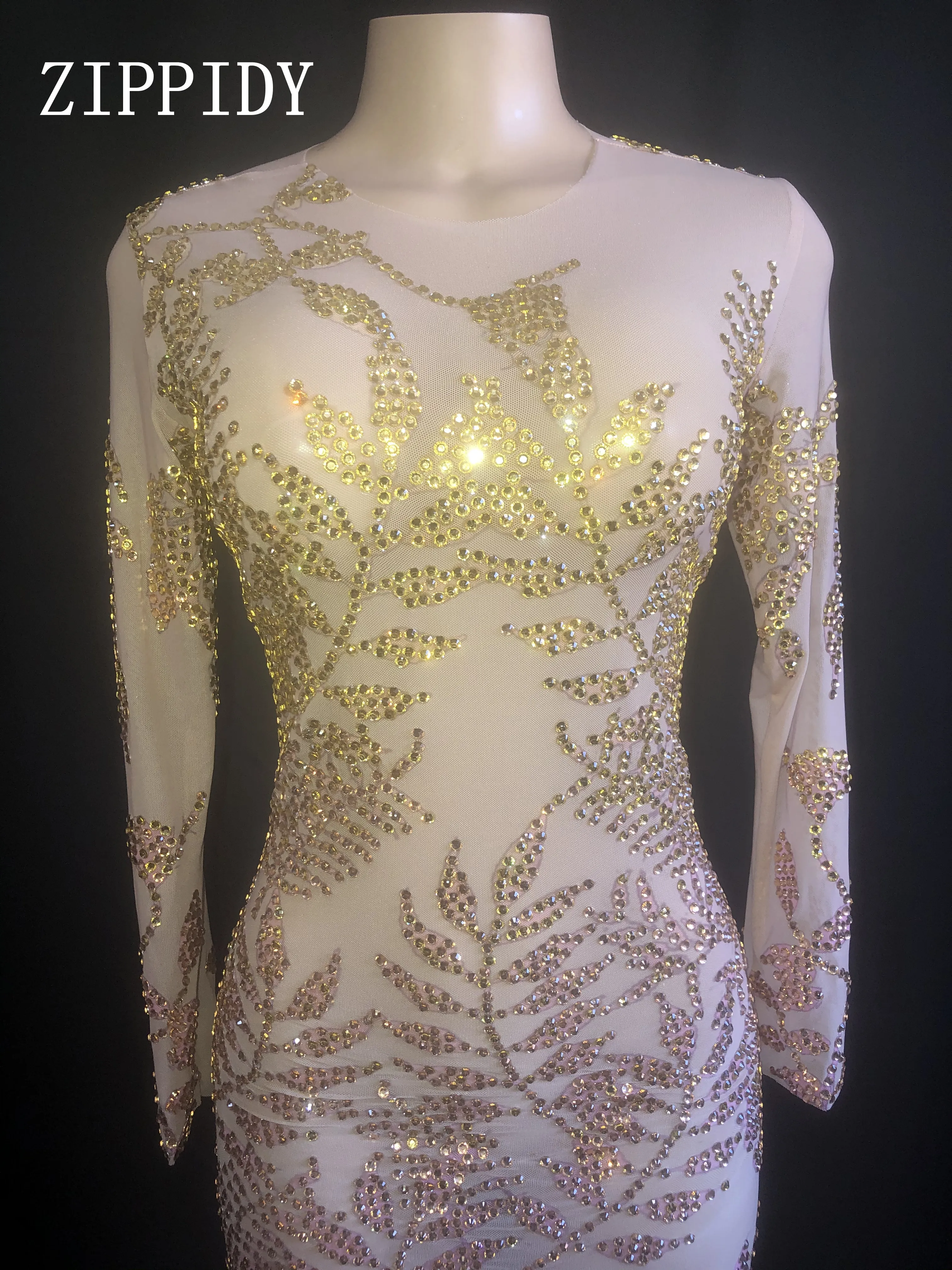 Блестящие стразы золотистого и розового цвета прозрачное платье для дня