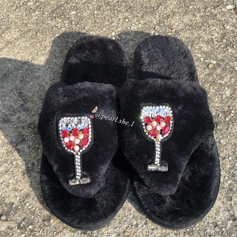 

2021 New Female Designer Warmth slippers Outside shoes designer slippers famous brands Comfortable Faux Fox fur Winter slippers