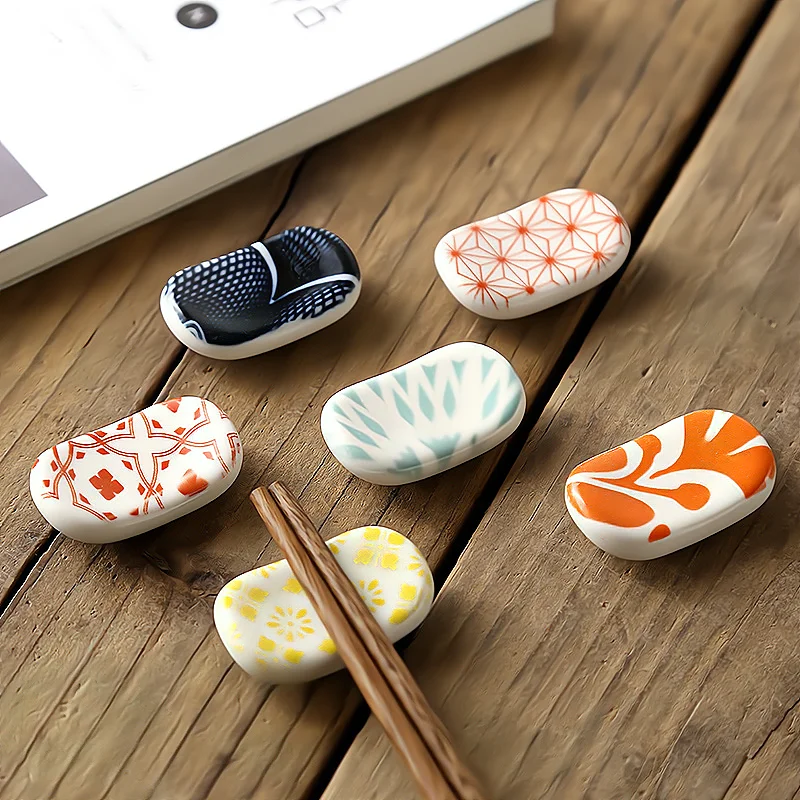 

Nordic Underglaze Color Ceramic Tableware Japanese Creative Restaurant Household Simple Oval Spoon Chopstick Rack Bracket