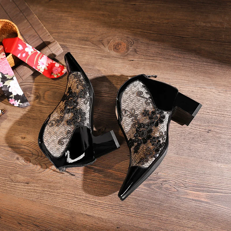

Women's Shoes
