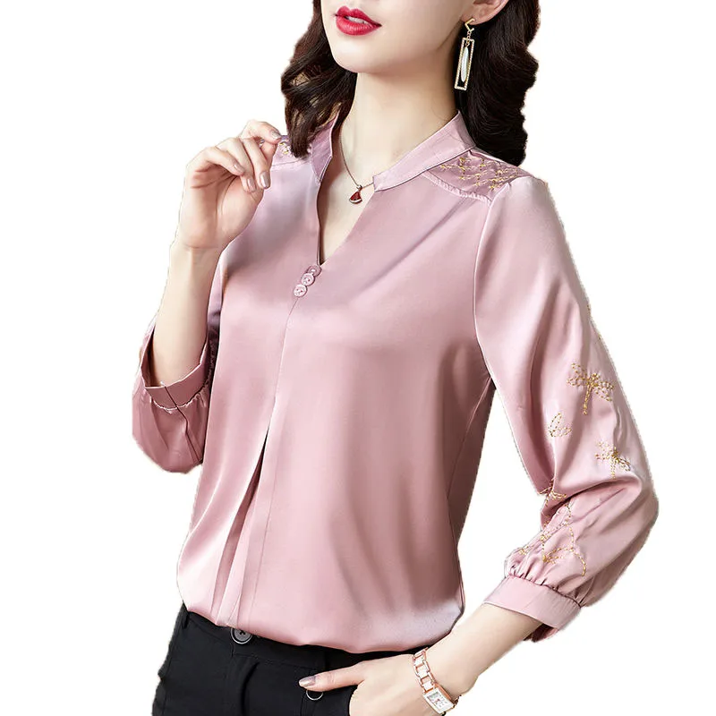 

Женская футболка для женщин среднего возраста, весенне-летняя свободная футболка искусственный шелк, атлас, женский топ с V-образным вырезо...