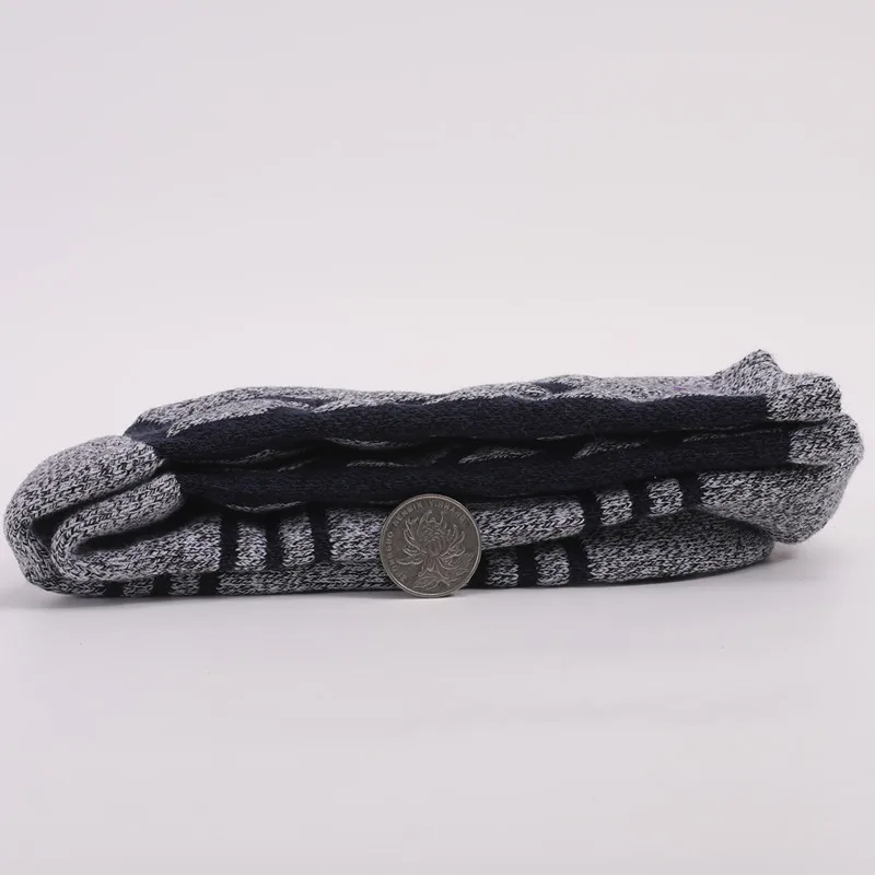 Носки мужские зимние спортивные для катания на лыжах походов с нескользящей