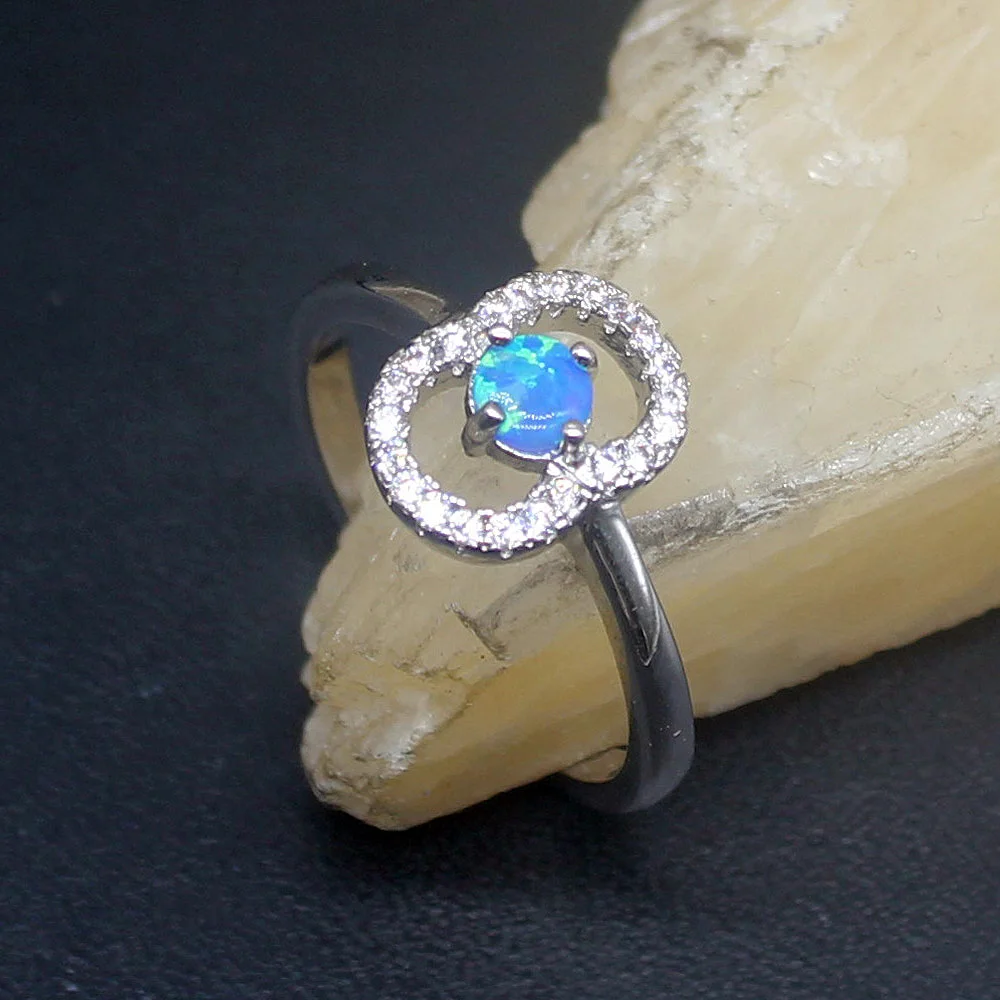 

Женское кольцо из серебра 925 пробы, с голубым опалом