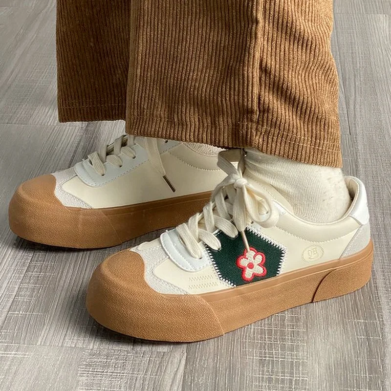 

Женские туфли с цветочным принтом, повседневные туфли в стиле ретро, с низким верхом, на толстой вулканизированной подошве, в студенческом с...