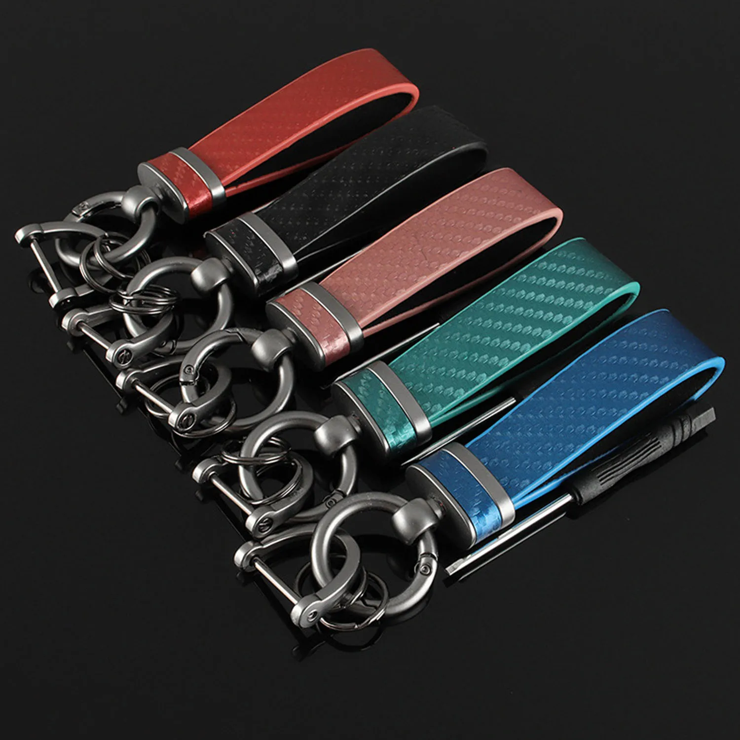 

Car Keychain Ladies Luxury 2021 New Carbon Fiber Grain Metal Leather Keychain Holder Luxury Men's Gift Mobile Phone Accessories
