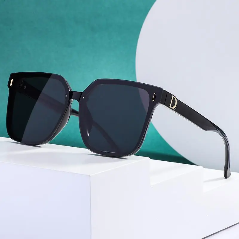 

High Quality Women's Sunglasses Fashion Brand Designer Korean Sunglasses Classic Two-tone Frame Sunglasses Oculos De Sol Uv400