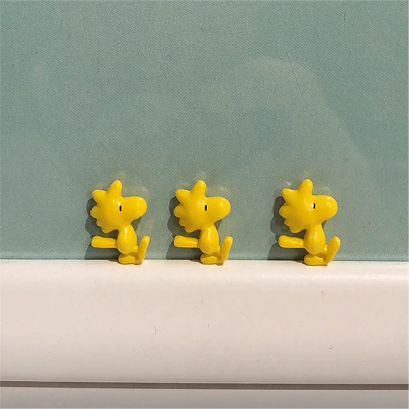 

60piece 1.5cm very very small yellow bird Woodstock action figure toys