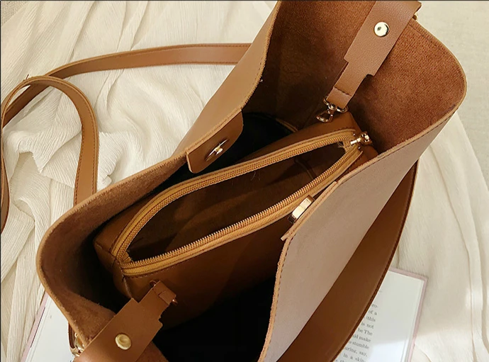 

Large capacity bag female new 2020 fashion broadband simple bucket bag shoulder messenger bag