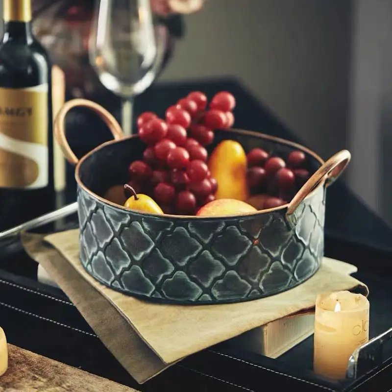 

Iron Bread Basket Retro Antique Style Family Metal Storage Basket Fruit Container Fried Vintage Tray With Handle Decoration