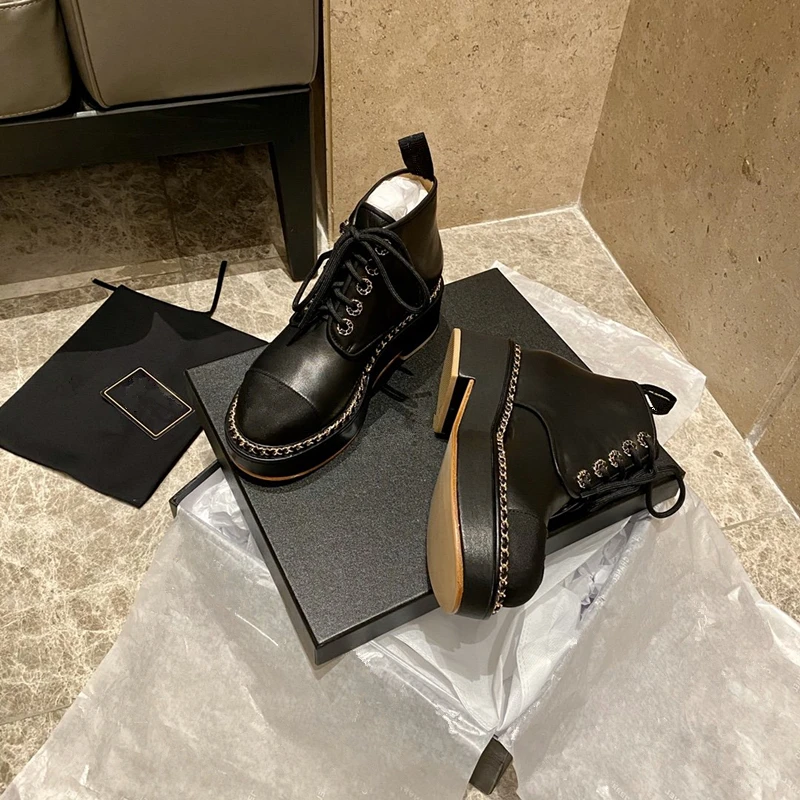 

Luxury Design Mental Chain Women Ankle Boots Fashion Mixed Color Lace Up Women Short Boots Qutumn Winter Combat Martin Boots 40