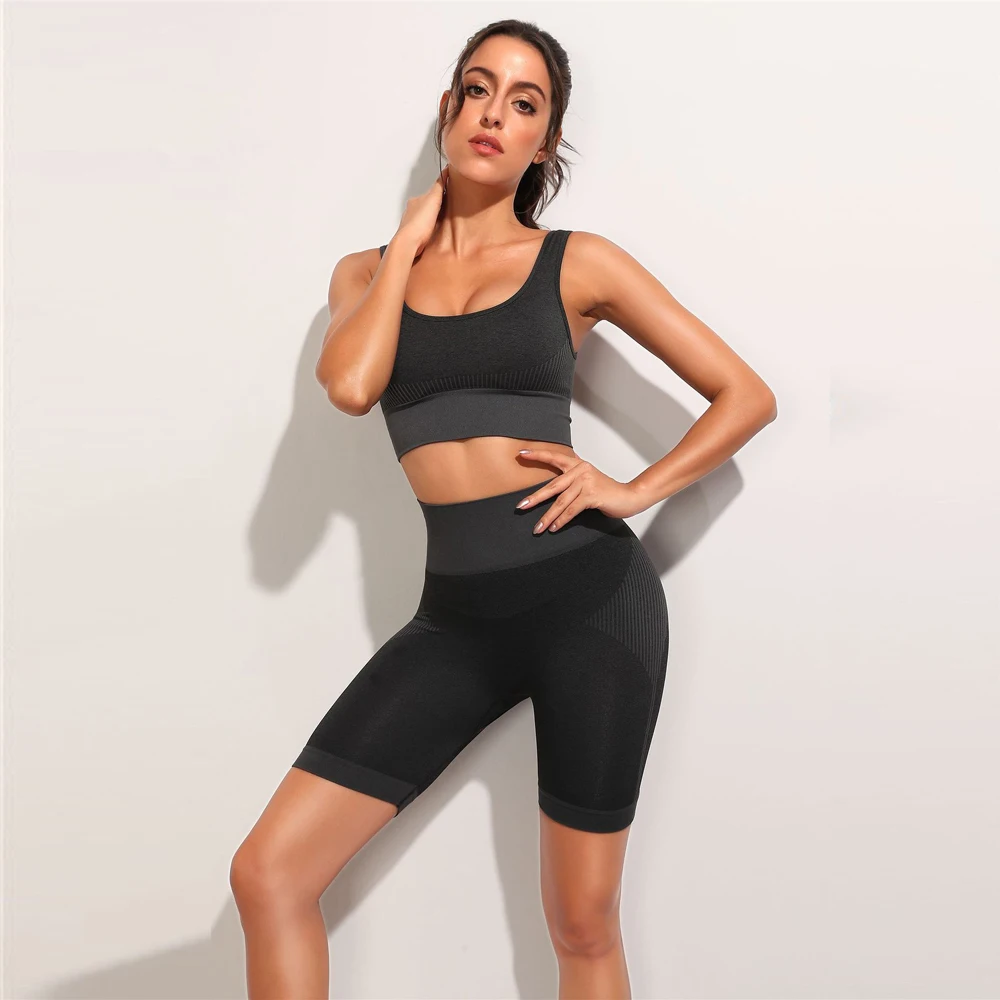 

Летний комплект для спортзала, бесшовный спортивный костюм с шортами и высокой талией, женский короткий топ + леггинсы, одежда для фитнеса, с...
