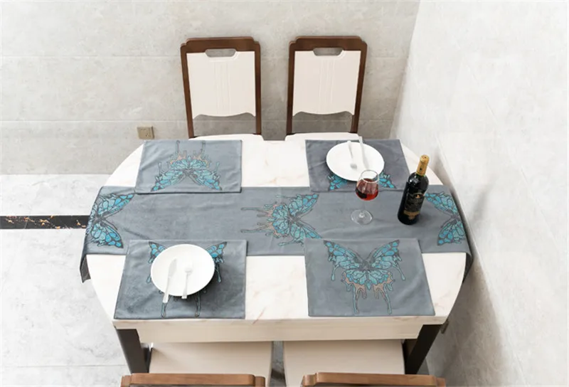 

European Style Velvet Table Runners Modern Hot Drilling Butterfly TV Cabinet Cover Towel Home Decoration Placemat Table Flag