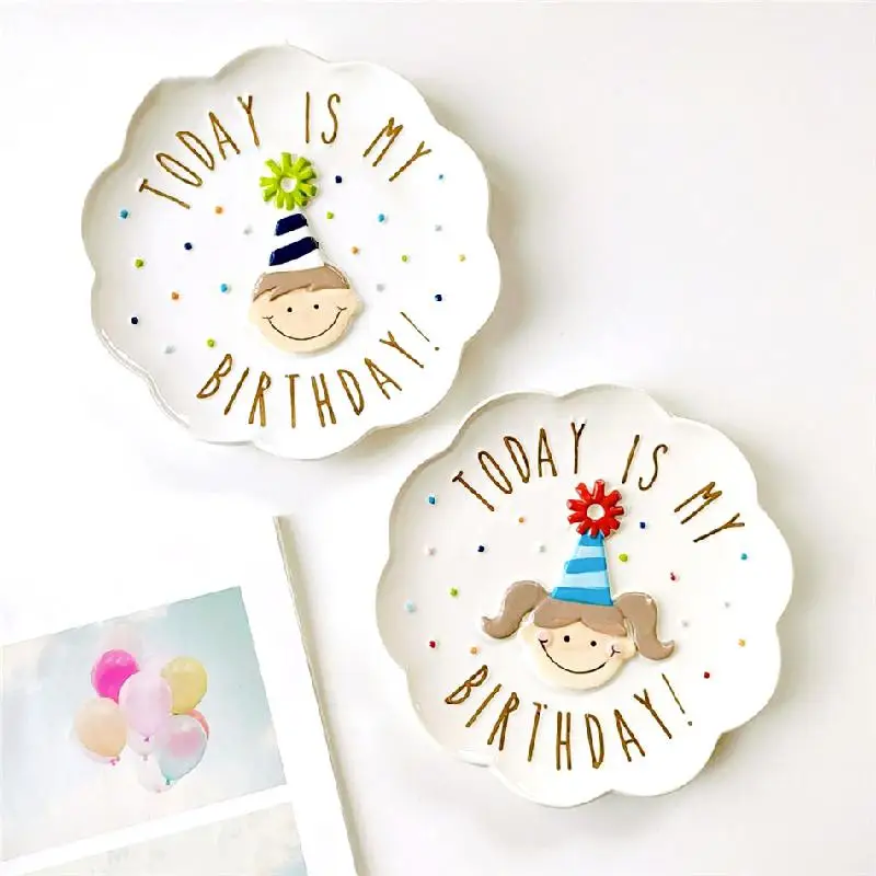 

Новинка 2020, тарелка для подарка на день рождения для мальчиков и девочек, рельефная тарелка с ручной росписью, украшение для пар, подвесная т...