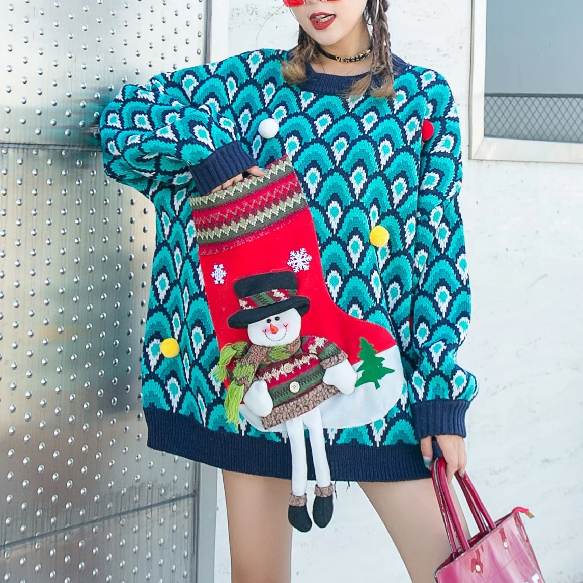 2019 autumn and winter new Thai tide brand three-dimensional doll geometric couple Christmas plus size sweater | Женская одежда