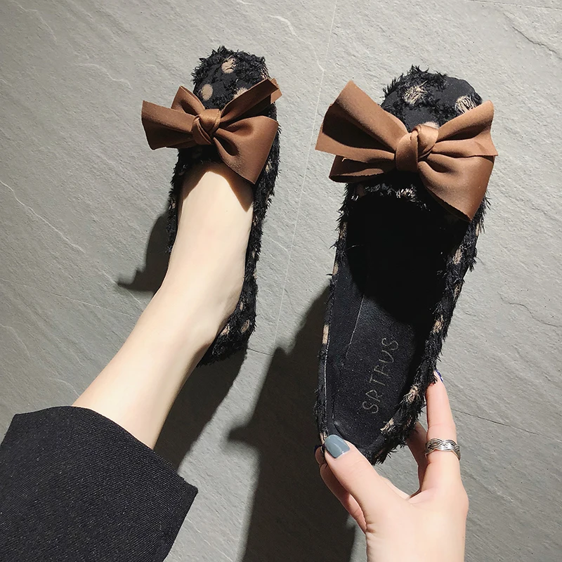 Новое поступление Женская замшевая обувь на плоском ходу с узором в горошек