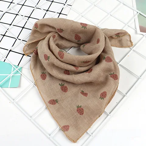 Strawberry kahki 45*45 см, детский хлопковый шарф для маленьких мальчиков и девочек, милый детский шейный платок, детский маленький квадратный шарф, мягкий нагрудник - Цвет: Strawberry kahki