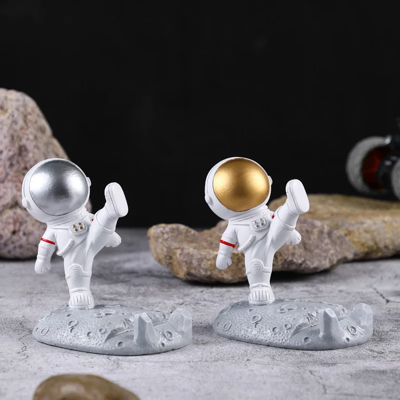 

Креативный астронавт в скандинавском стиле маленькие украшения из смолы легкий роскошный подарок для детской комнаты