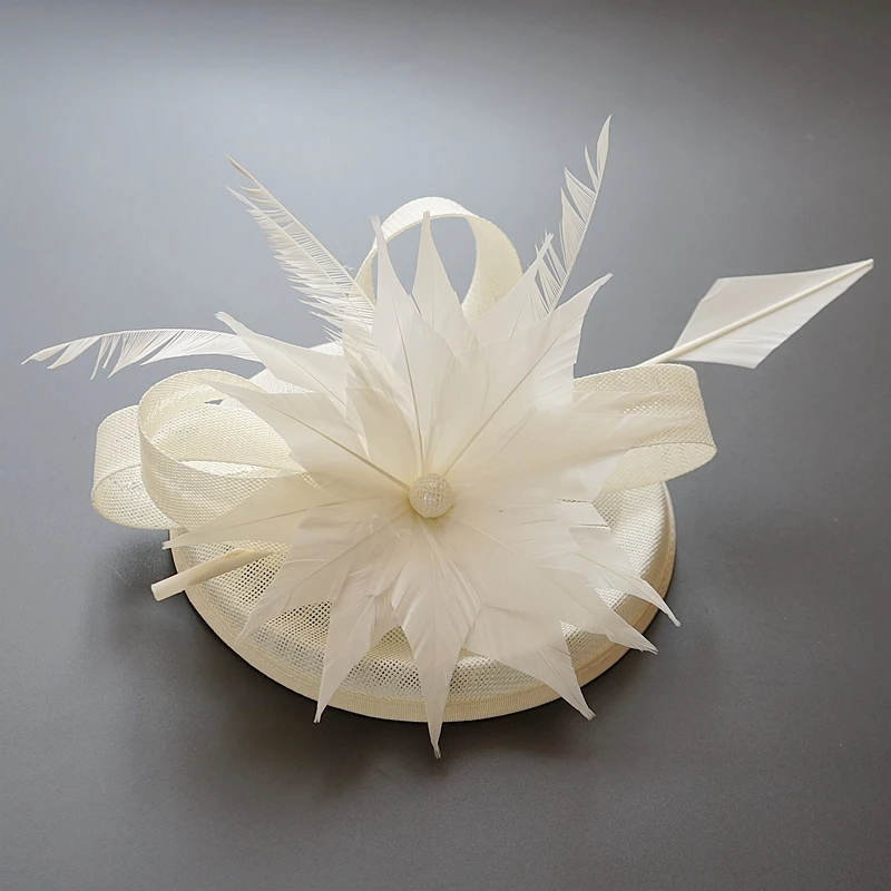 

Teardrop Heavy Weave Sinamay Loop Veil and Feather Fascinator Formal Hat Kentucky Derby,Ascot, Melbourne Cup,Church Headpiece