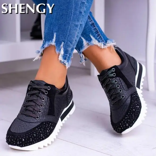 Женские кроссовки на платформе Вулканизированная плоская подошва со змеиным