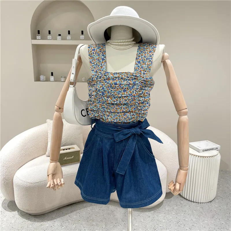 

New Women's Clothing Summer 2021 Floral pleated Sling vest Breast wrapping Top + high waist wide leg shorts Two piece set