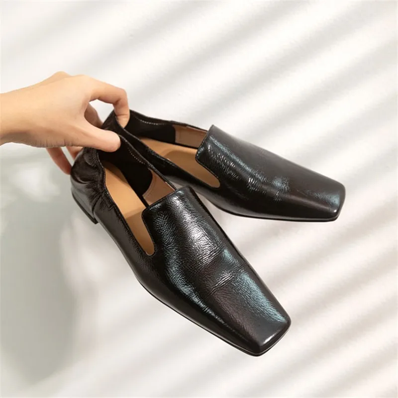 Лоферы женские PXELENA мягкие на низком каблуке черные белые весенние размера плюс