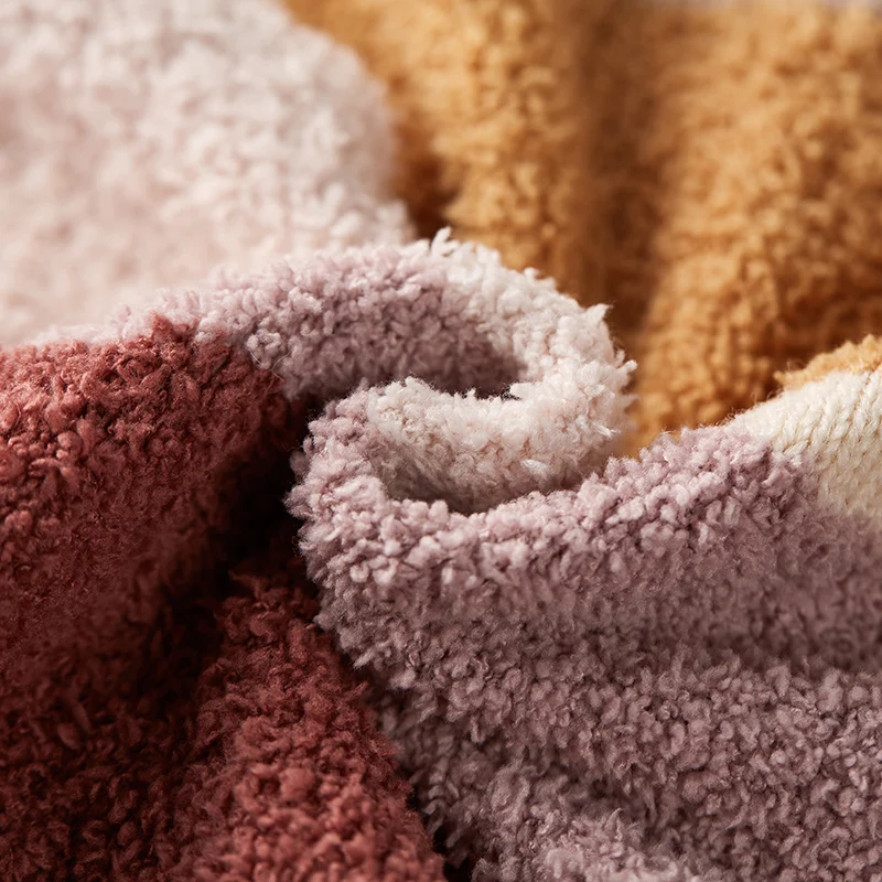 

ARTKA 2019 Winter New Women Dress Letter Embroidery Color Splice Knitted Sweater Dresses Thick Loose Long Sweater Dress Y010091Q