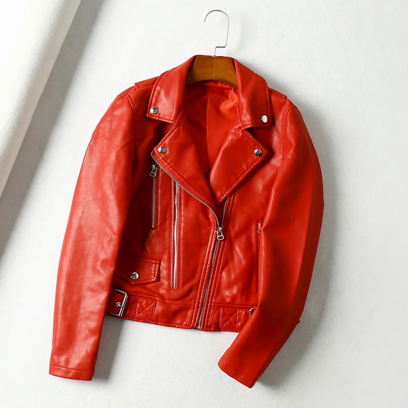 Женская короткая байкерская куртка из ПУ кожи черная осенняя искусственной с