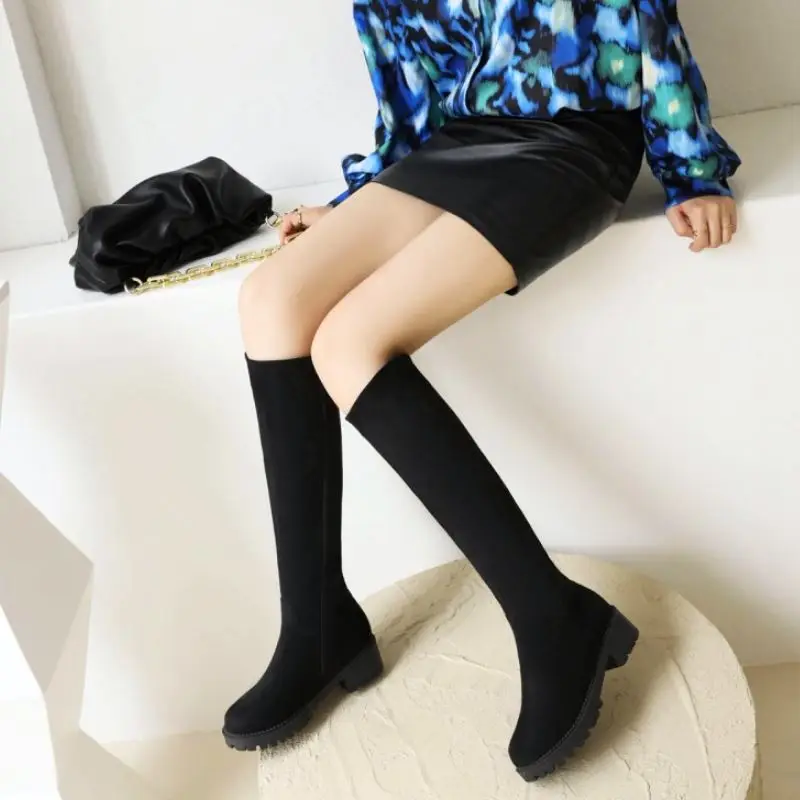 

KemeKiss, , 33-43, 2022