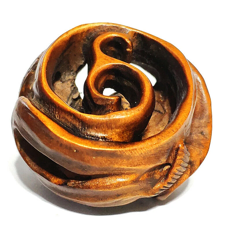 

Y6538 - 2" Hand Carved Boxwood Netsuke - 2 Fishes