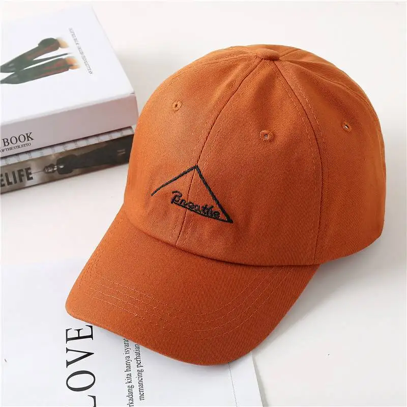 Женская Бейсболка с вышивкой мягкая бейсболка треугольными буквами в стиле