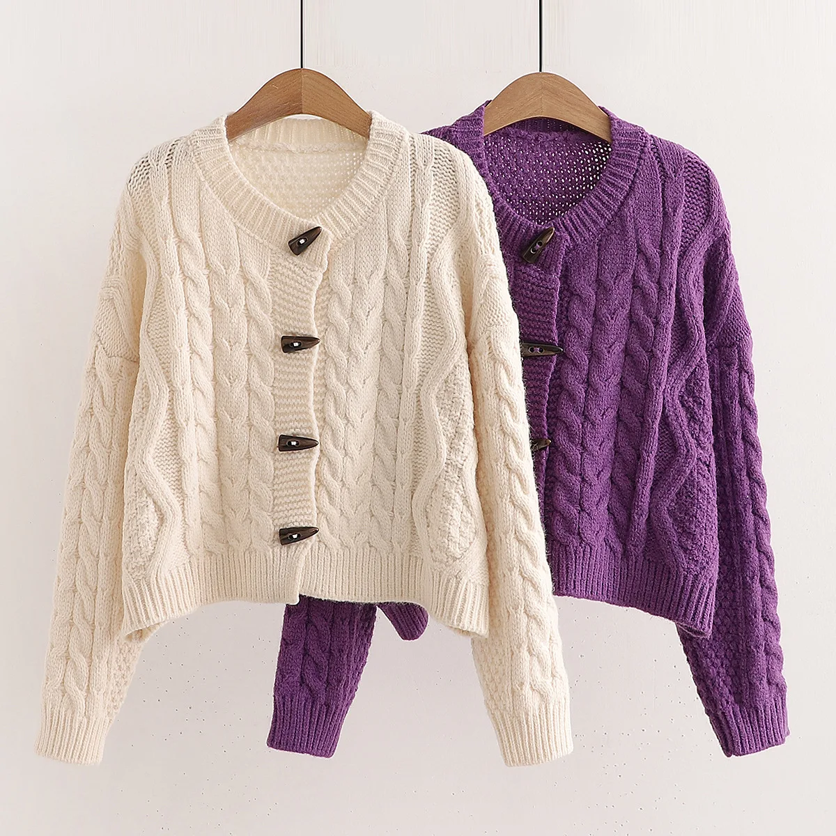 

Женский винтажный трикотажный кардиган, повседневный однотонный короткий свитер в корейском ретро-стиле с пуговицами-рогами, верхняя одежда, осень-зима 2021