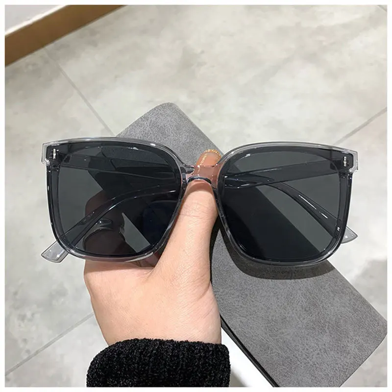 

Sunglasses Glasses Luxury Oversized Square Women Women Classic Goggle UV400 Sunglasses Retro Vintage Men Sun Black Oculos Squar