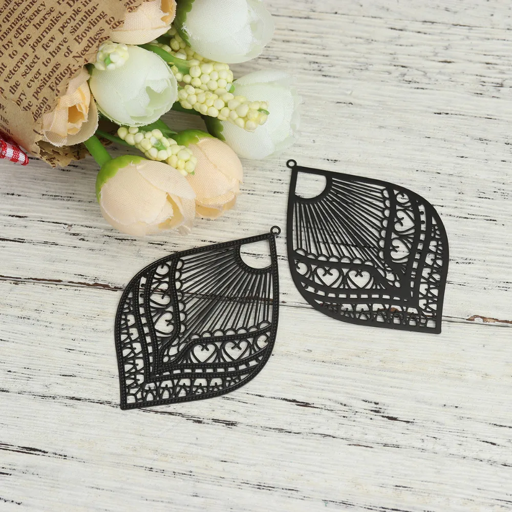 DoreenBeads, модное медное Филигранное тиснение, подвески, черные, серые, перо, стильные ювелирные изделия, сделай сам, Подвески 59 мм x 39 мм, 10 шт