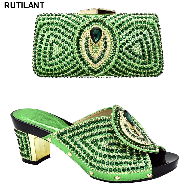 Новейшие женские итальянские фотообои украшенные Стразы соответствующие