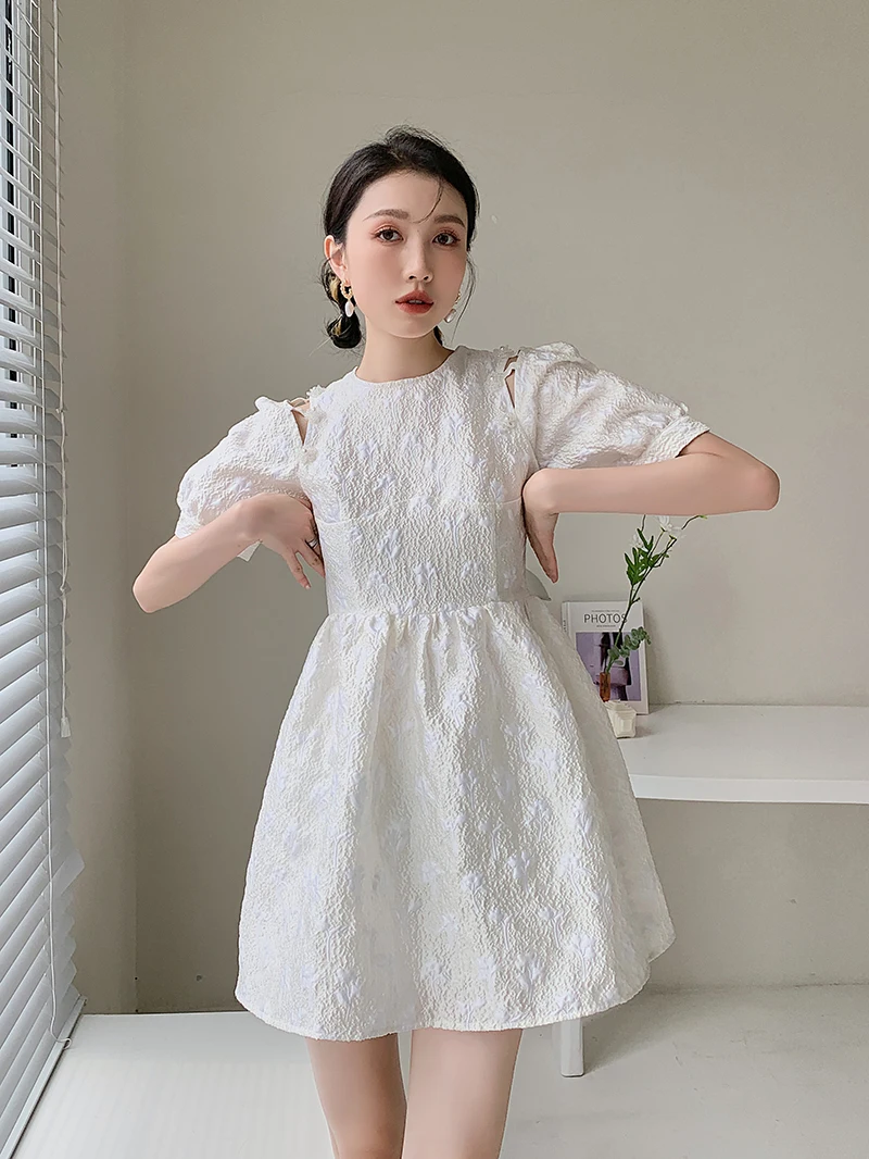 

Dress design feeling little daughters hubble-bubble sleeve short skirt of summer a word