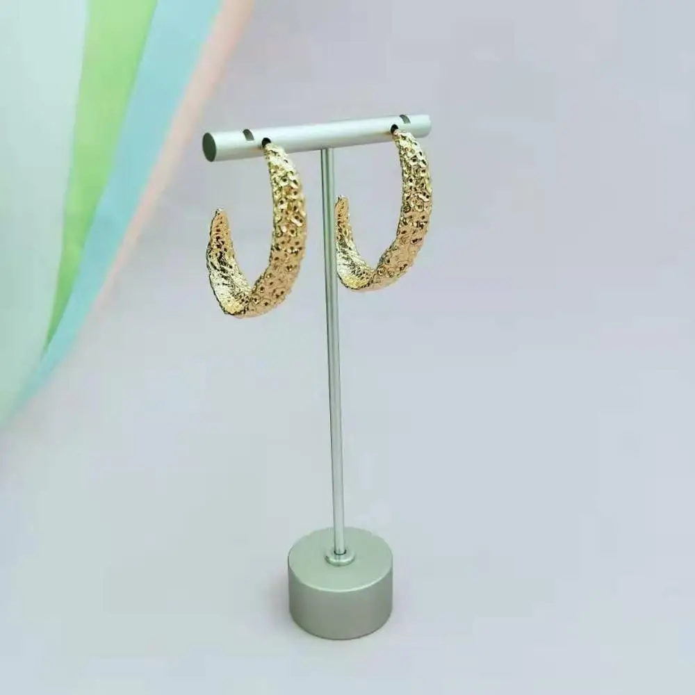 Модные женские сережки с покрытием золотого цвета хорошее качество нерегулярные