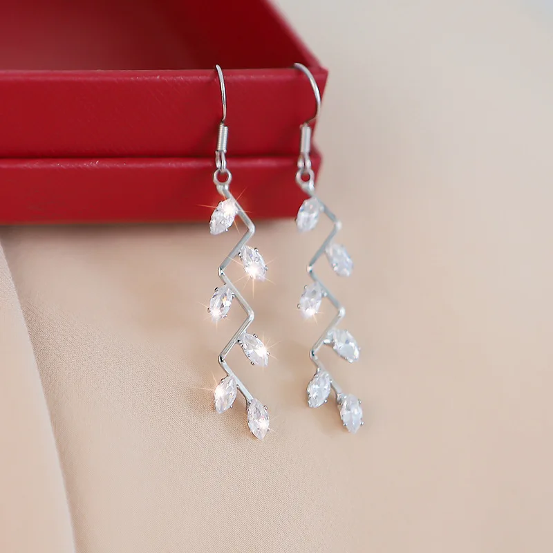 

2021 various designs lady S925 pearl crystal jewelry classic butterfly multi-layer leaf knot silver fashion earrings QJ015