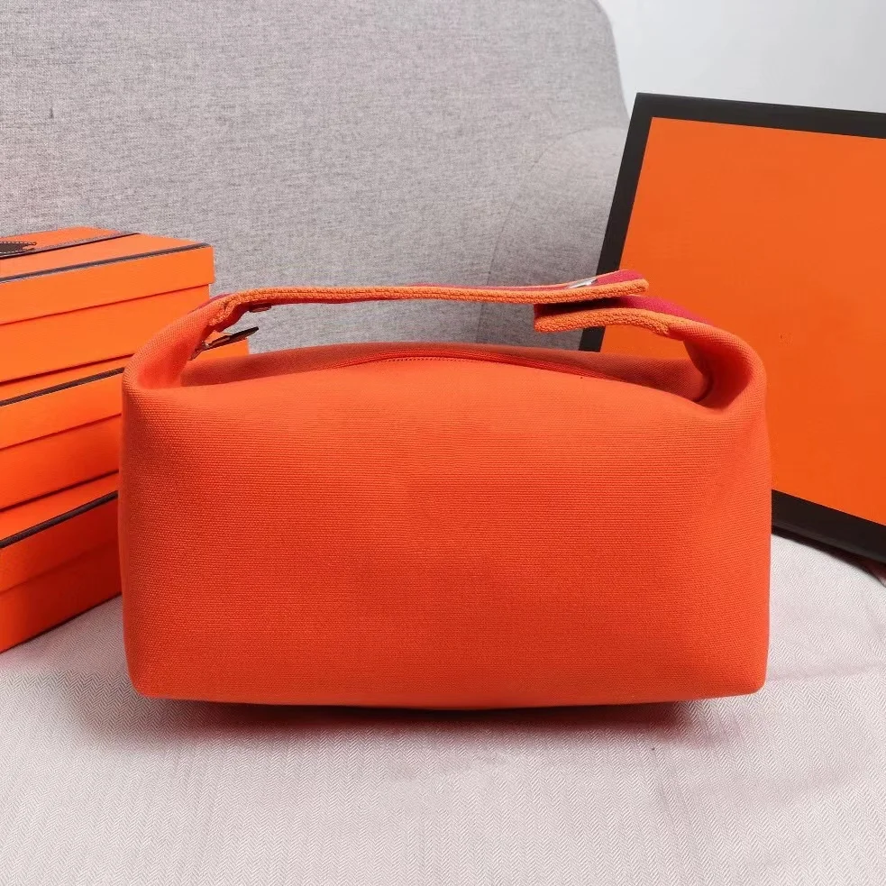 

2021 Fashionable New Simple Tarpaulin Women's Makeup And Finishing Bag Toiletry Bag Travel Makeup Bag