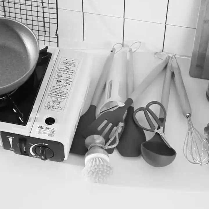 

A Set Of Rotable Hook 360 Kitchen Storage Rack Perforation-Free Plastic Bathroom Organizer Closet Clothes Shelf Hanger