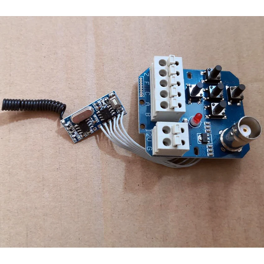 Задняя панель камеры и пульт дистанционного управления для Наша